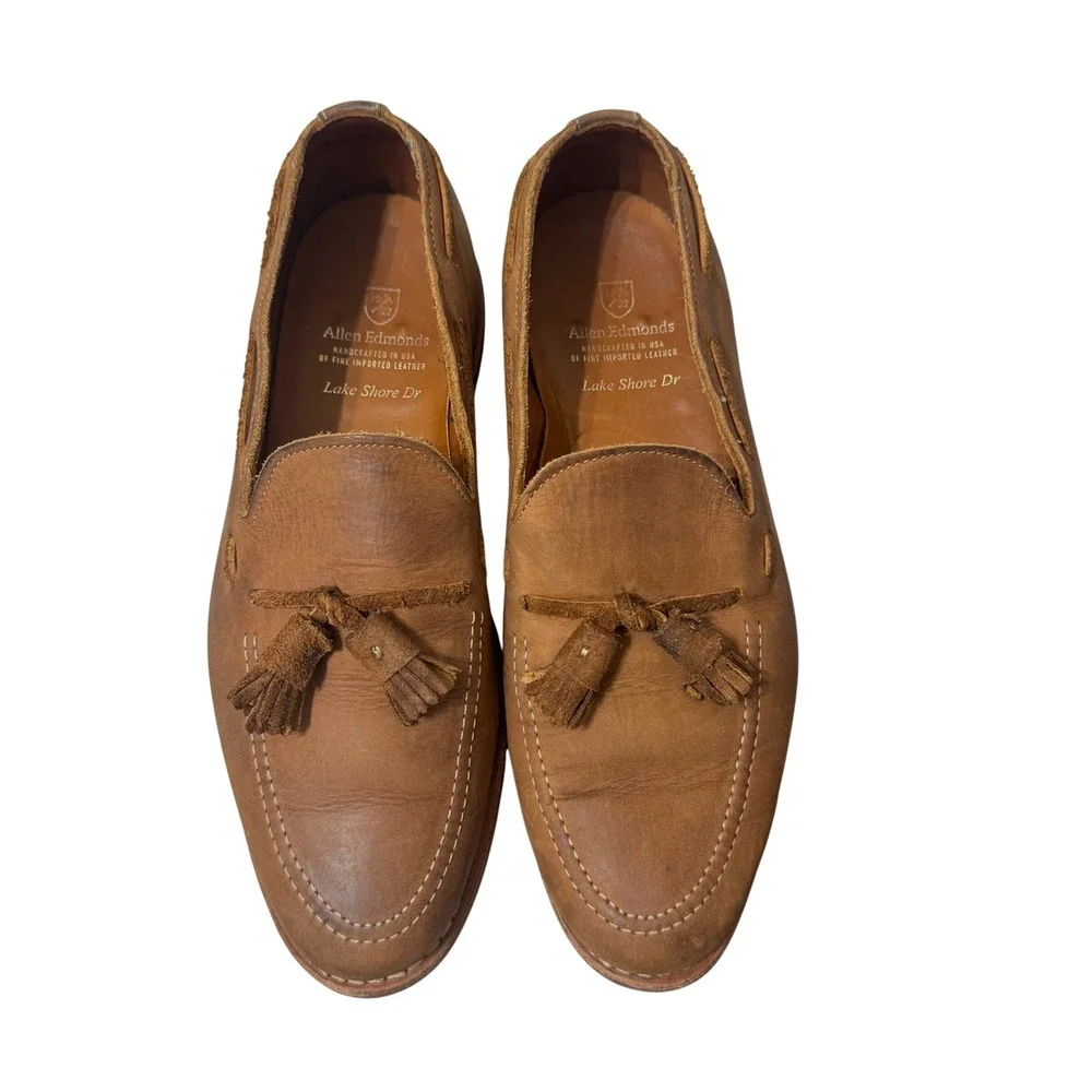 Allen Edmonds Lake Shore Drive Tassel Loafers Mens 8.5 E Tan Suede Good Lug Sole